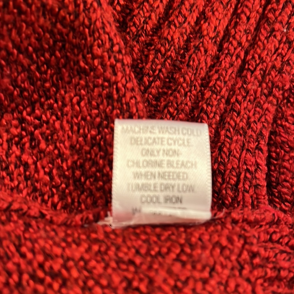 Croft & Barrow Crew Neck Sweater in Red.  Pullover. Size large - Picture 6 of 12